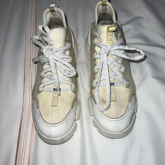 DIOR d-connect sneaker in white - Picture 2 of 6